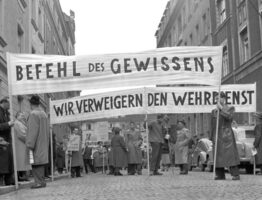 Beschluss der Grünen Landesmitgliederversammlung: Kriegsdienstverweiger:innen würdigen