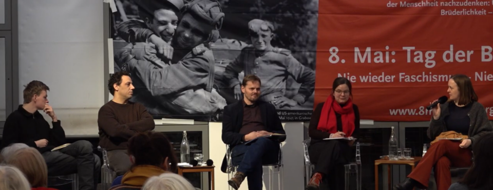 Bericht: Podiumsdiskussion mit rot-rot-grün zum 8. Mai als Feiertag